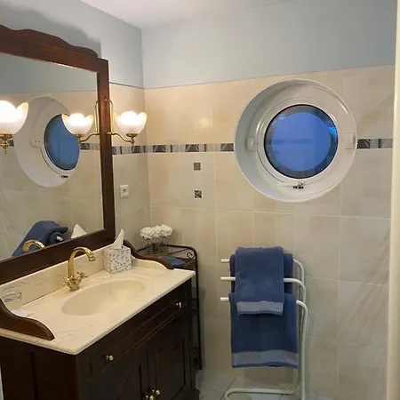 Le Clos Des Chenes Guest house *