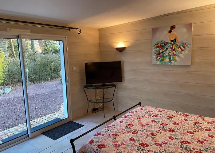 Le Clos Des Chenes Guest house