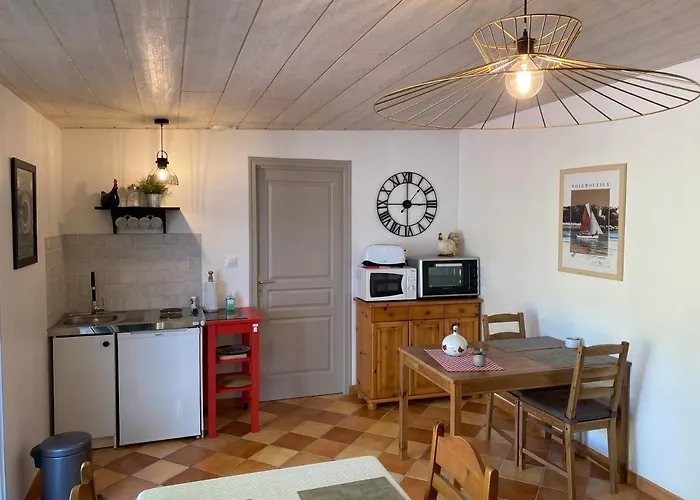 Guest house Le Clos Des Chenes 3*