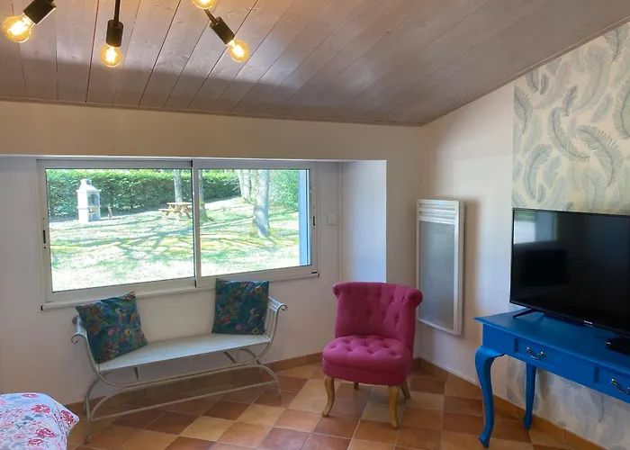 Le Clos Des Chenes Guest house Challans